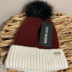 🆕 Steve Madden Burgundy and Cream Knit Pom Pom Beanie! 💥
